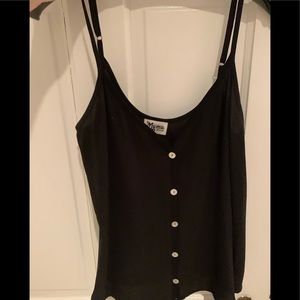 tank top w buttons